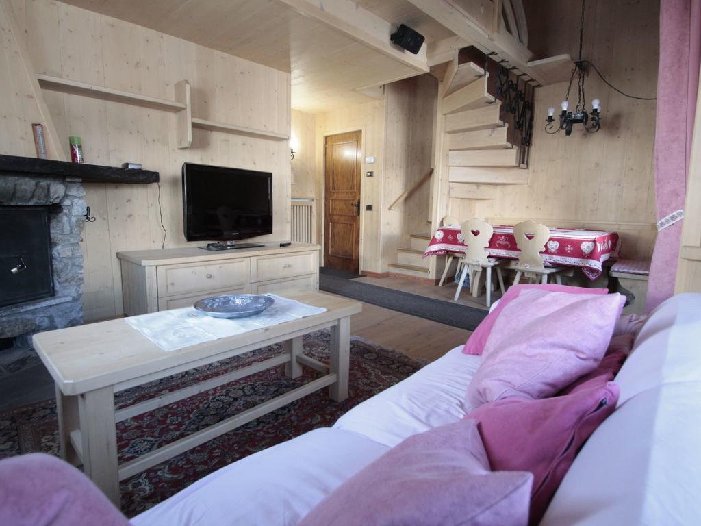 Tranquil Holiday Home In Livigno Italy Near Ski Area Bagian luar foto
