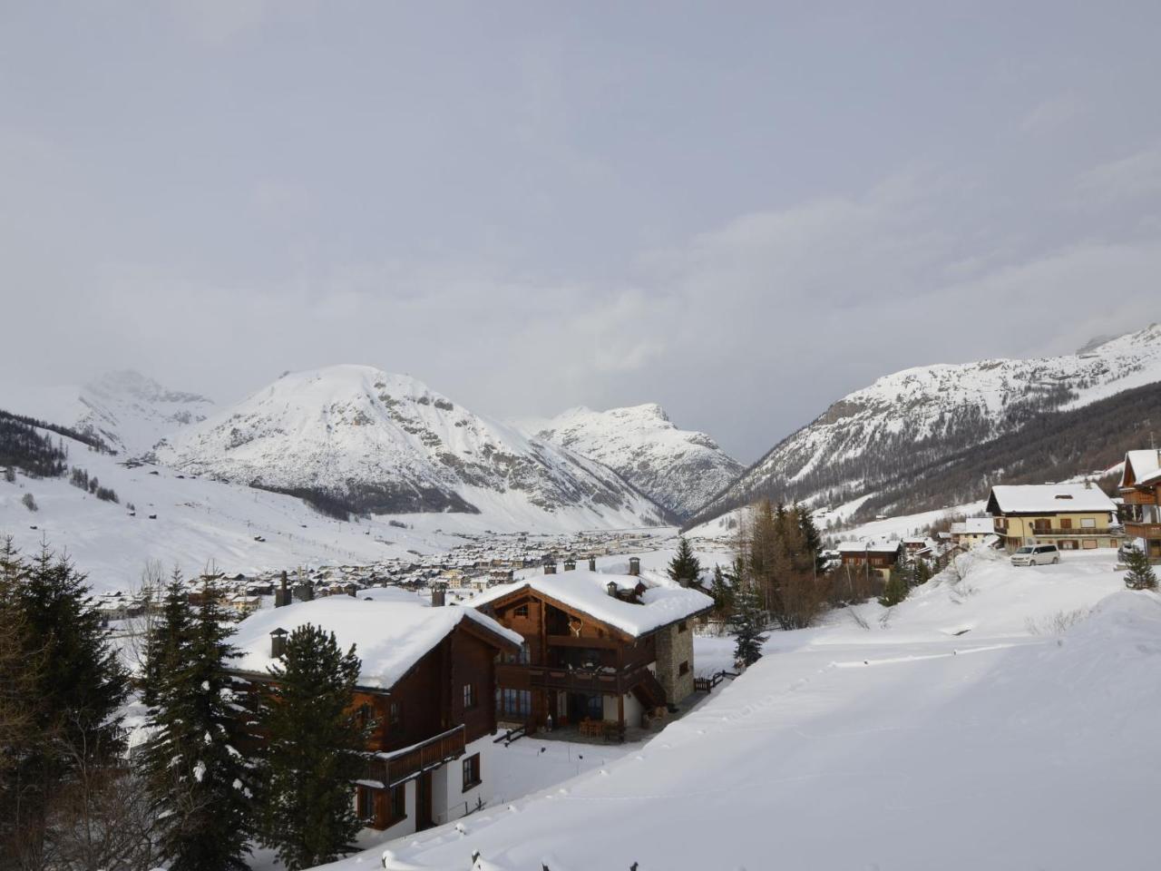 Tranquil Holiday Home In Livigno Italy Near Ski Area Bagian luar foto