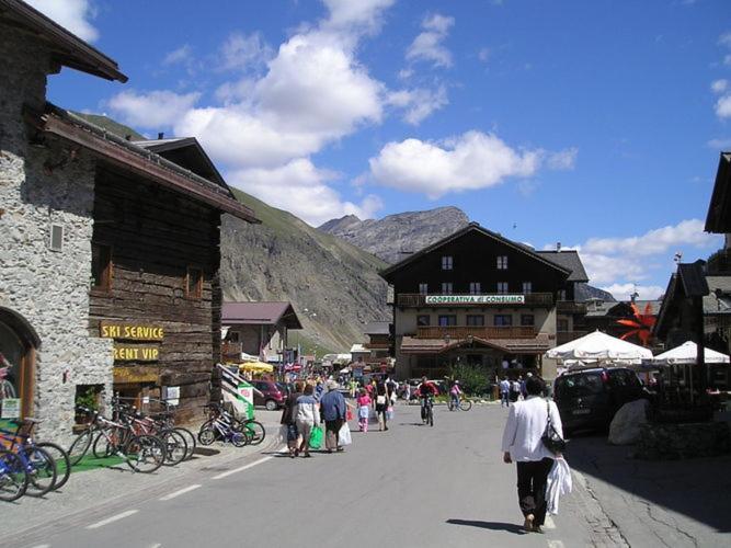 Tranquil Holiday Home In Livigno Italy Near Ski Area Bagian luar foto